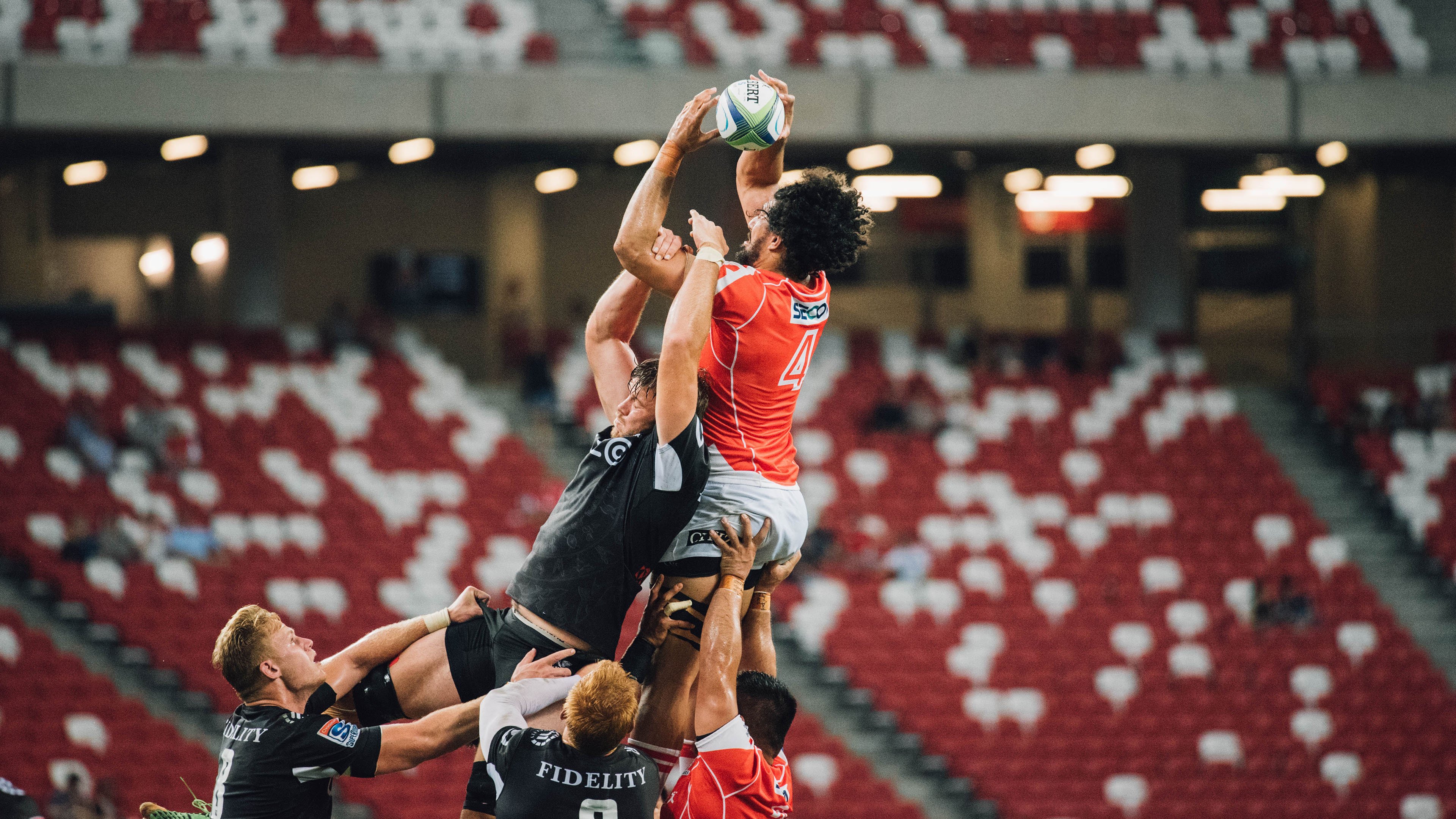 夜光城市跑,灯火点点中的运动狂欢,夜间灯光城市